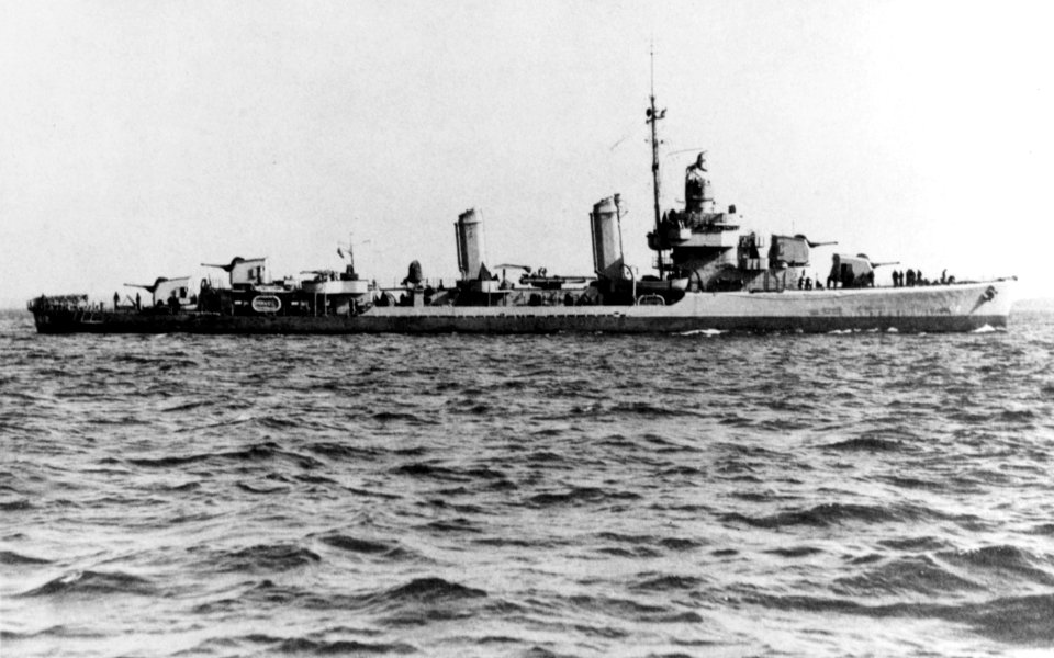 USS Kendrick (DD-612) at sea on 26 April 1943