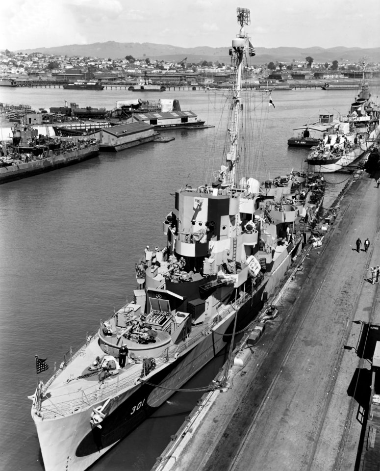 USS Lake (DE-301) at the Mare Island Naval Shipyard on 5 April 1944 (NH 83887)