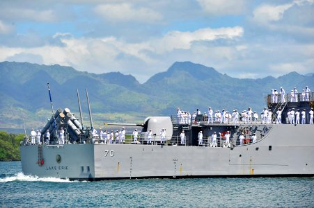 USS Lake Erie returns to Joint Base Pearl Harbor-Hickam 140616-N-IU636-118