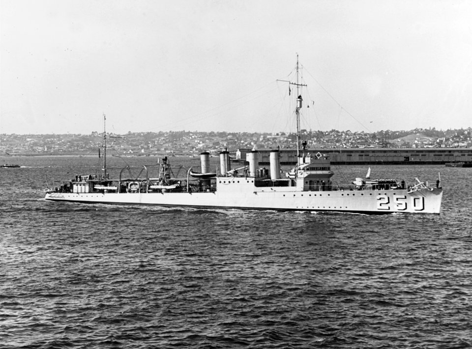USS Lawrence (DD-250) in San Diego harbor, 1935 (NH 64432)