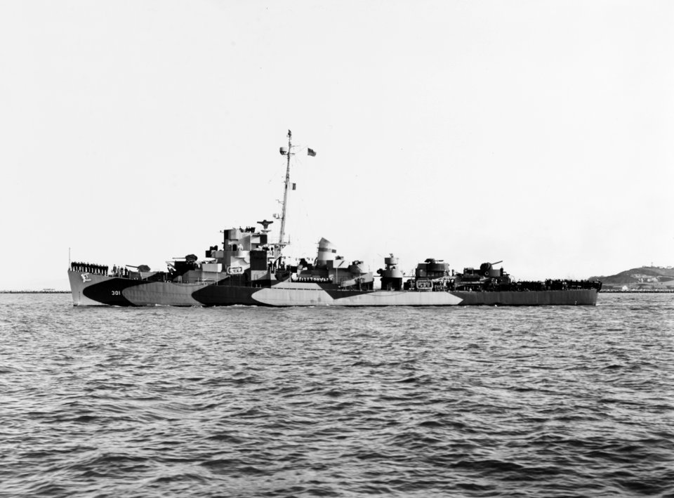 USS Lake (DE-301) off the Mare Island Naval Shipyard on 7 April 1944 (NH 83881)