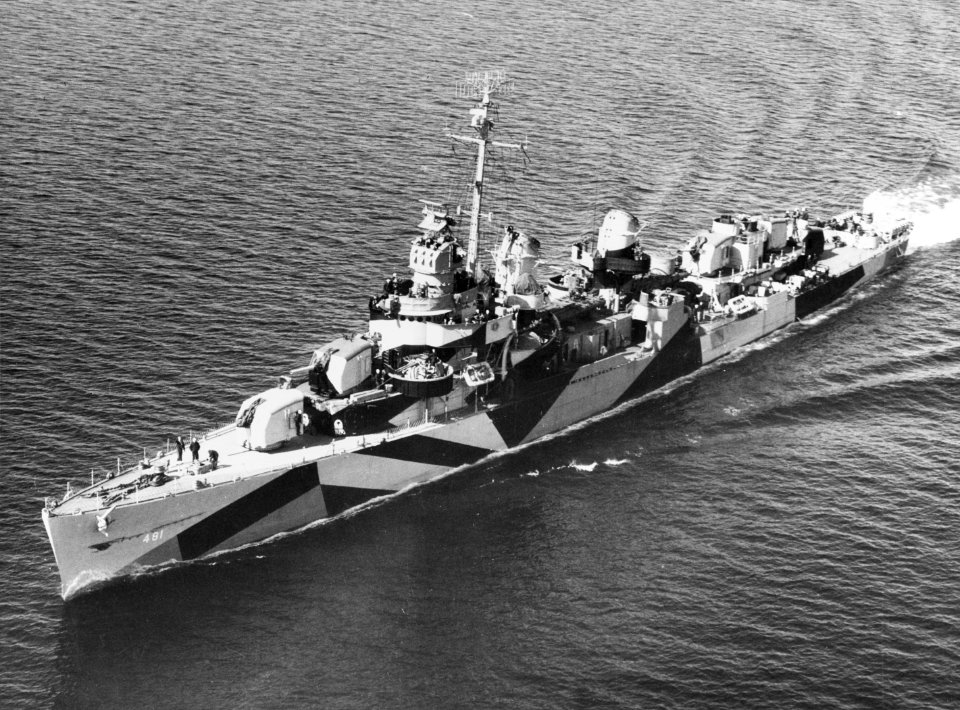 USS Leutze (DD-481) underway in Eliott Bay, Washington (USA), 5 April 1944 (19-N-64260)
