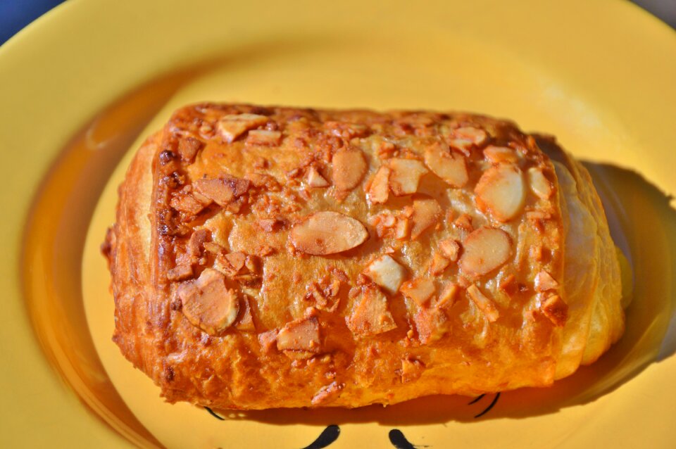 Pastries baked goods particles