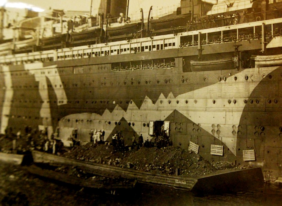 USS Leviathian being filled with coal, Brest, France, May 30, 1918 (27712799723)