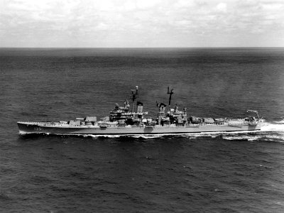 USS Los Angeles (CA-135) underway on 27 April 1959 (NH 97388) photo