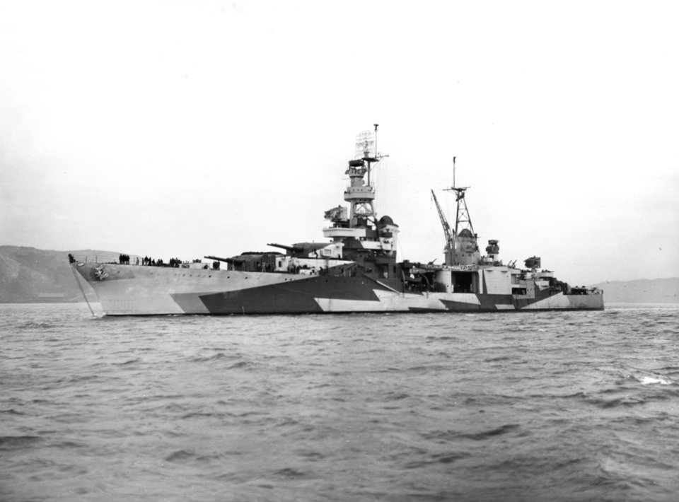 USS Louisville (CA-28) off the Mare Island Naval Shipyard on 17 December 1943 (19-N-57222)
