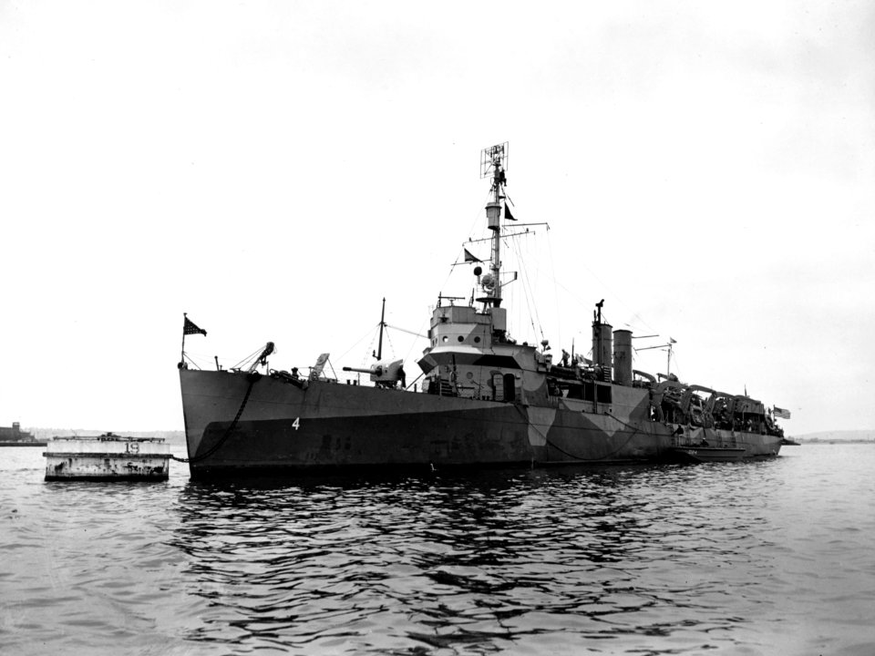 USS Little (APD-4) in early 1942