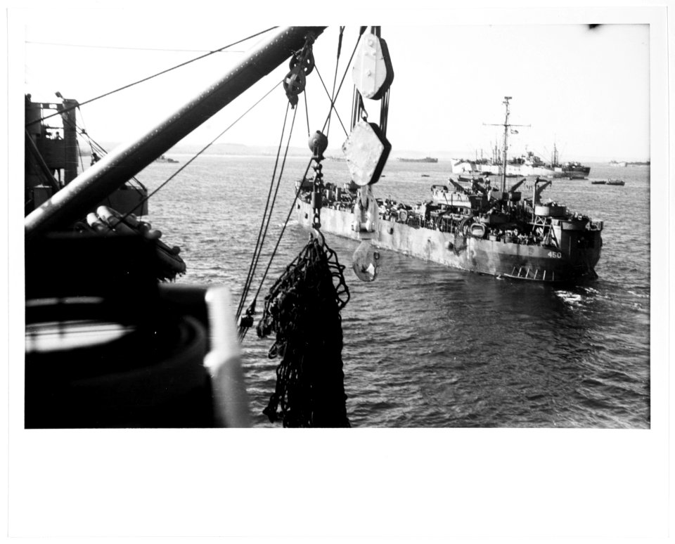 USS LST-450 1944