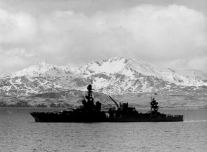 USS Louisville (CA-28) steams out of Kulak Bay, Adak, on 25 April 1943 (80-G-72060)