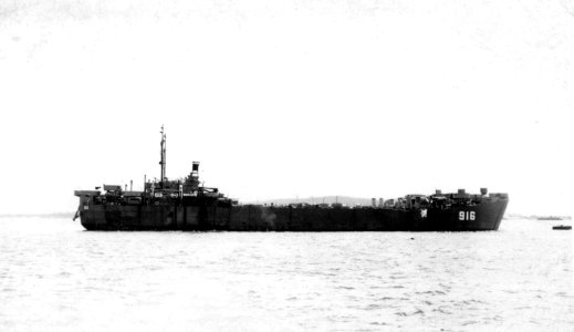 USS LST-916 Philippines 1946 photo