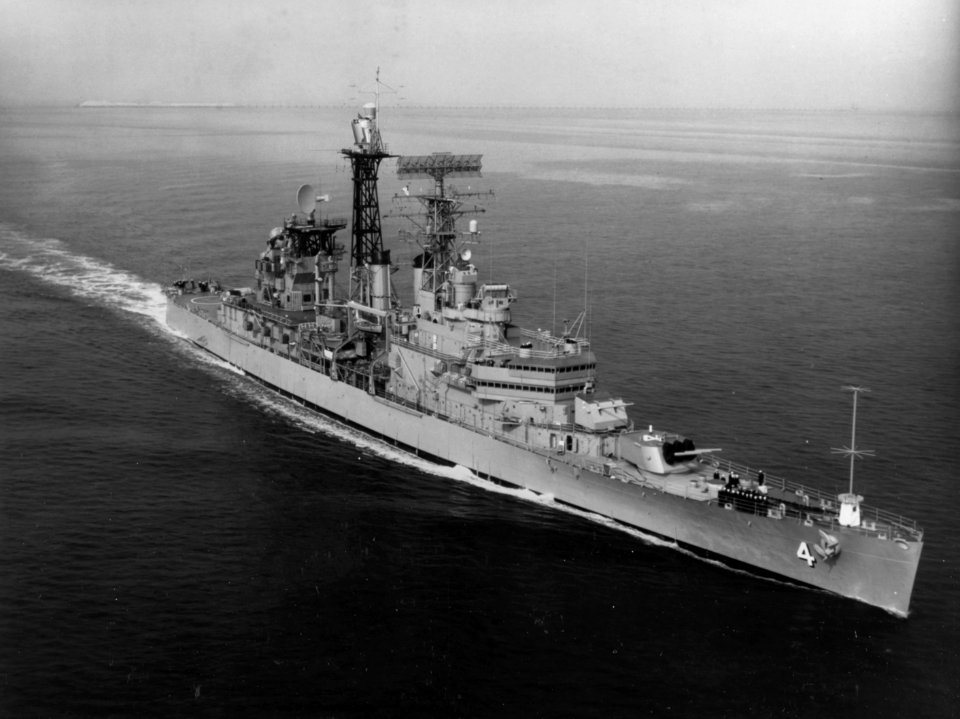 USS Little Rock underway 8 November 1962