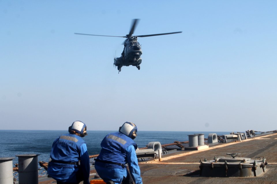USS Mahan (DDG 72) 141026-N-SQ175-001 (15585476787)