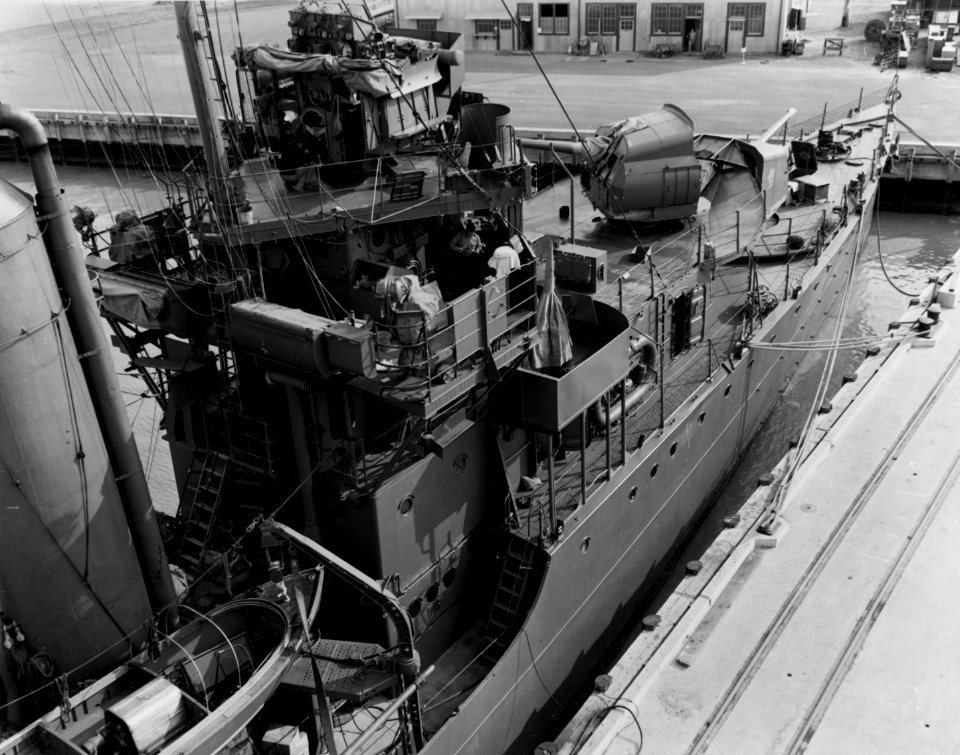 USS Macdonough (DD-351) - 19-N-30319