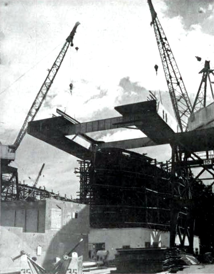 USS Lunga Point (CVE-94) under construction at Kaiser Shipyards, circa in March 1944