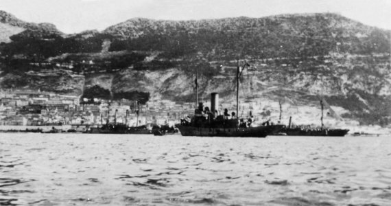 USS Lydonia (SP-700) in Gibraltar harbour during the First World War