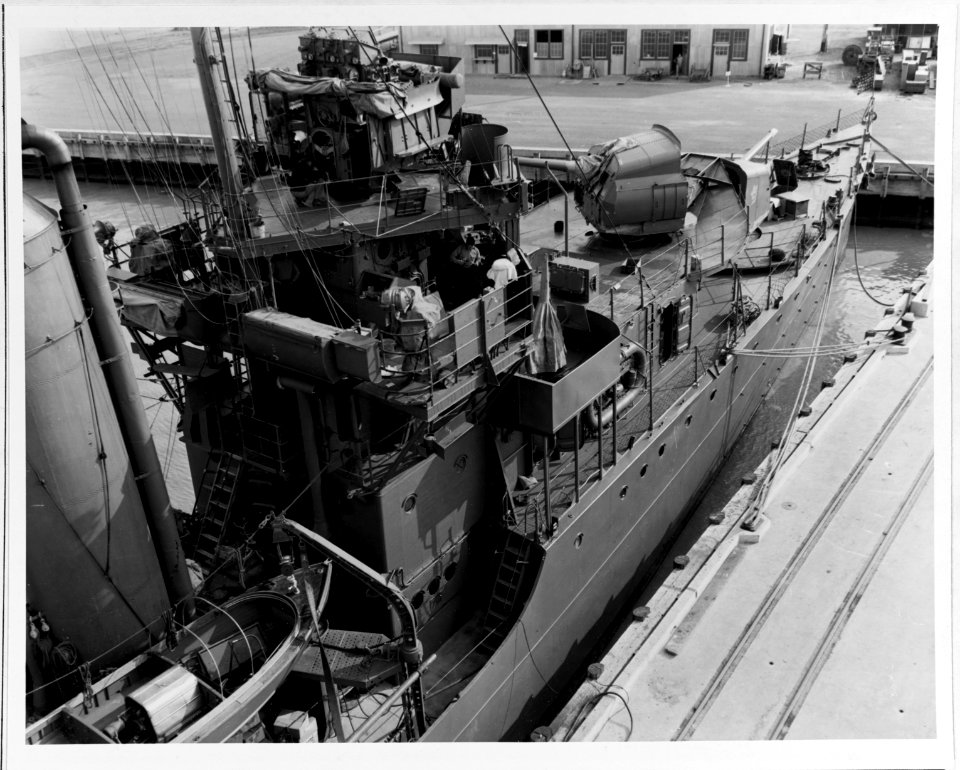 USS Macdonough (DD-351) - 19-N-30319