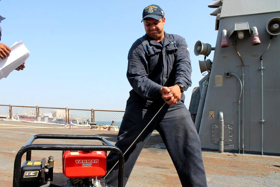 USS Mahan (DDG 72) 141022-N-SQ175-002 (15078147024)