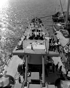 USS Manchester (CL-83) alongside AE-16 1951 photo