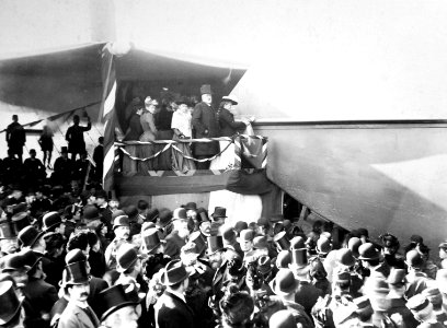 USS Maine (ACR-1), being wedged up just before launching, 1890 (25679053795)