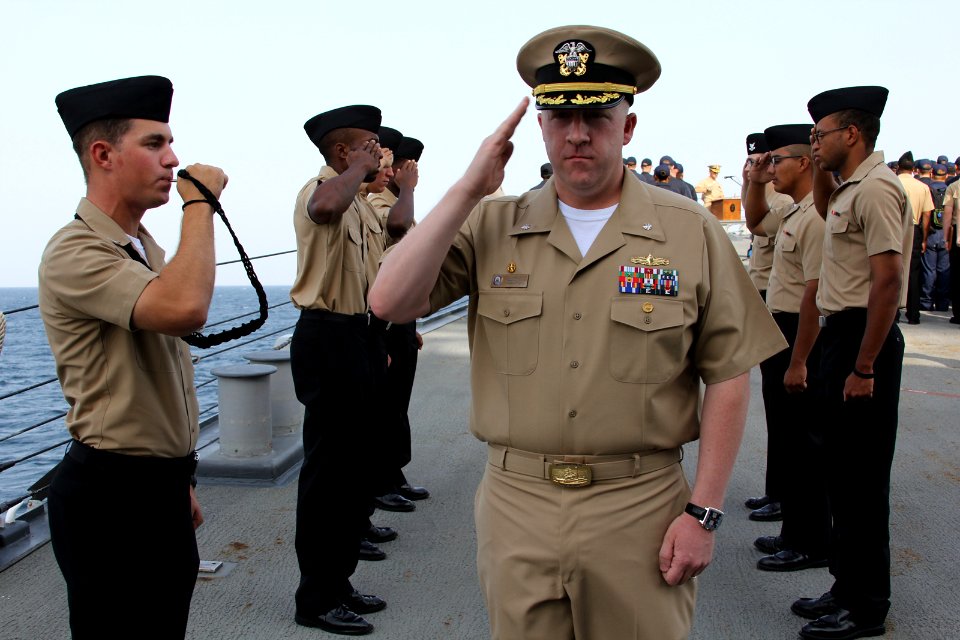 USS Mahan (DDG 72) 141104-N-SQ175-001 (15095207903)