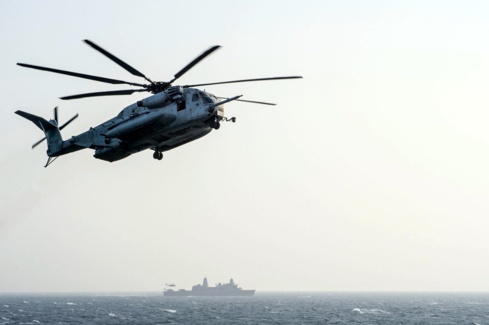 USS Makin Island (LHD 8) 141021-N-KL846-024 (15421170238)