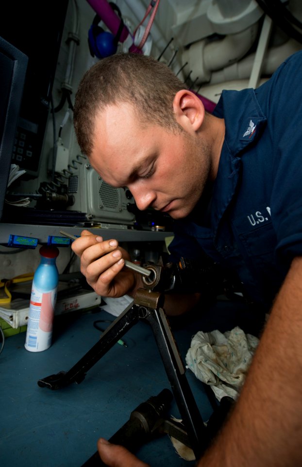 USS Mason (DDG 87) 130829-N-OM642-032