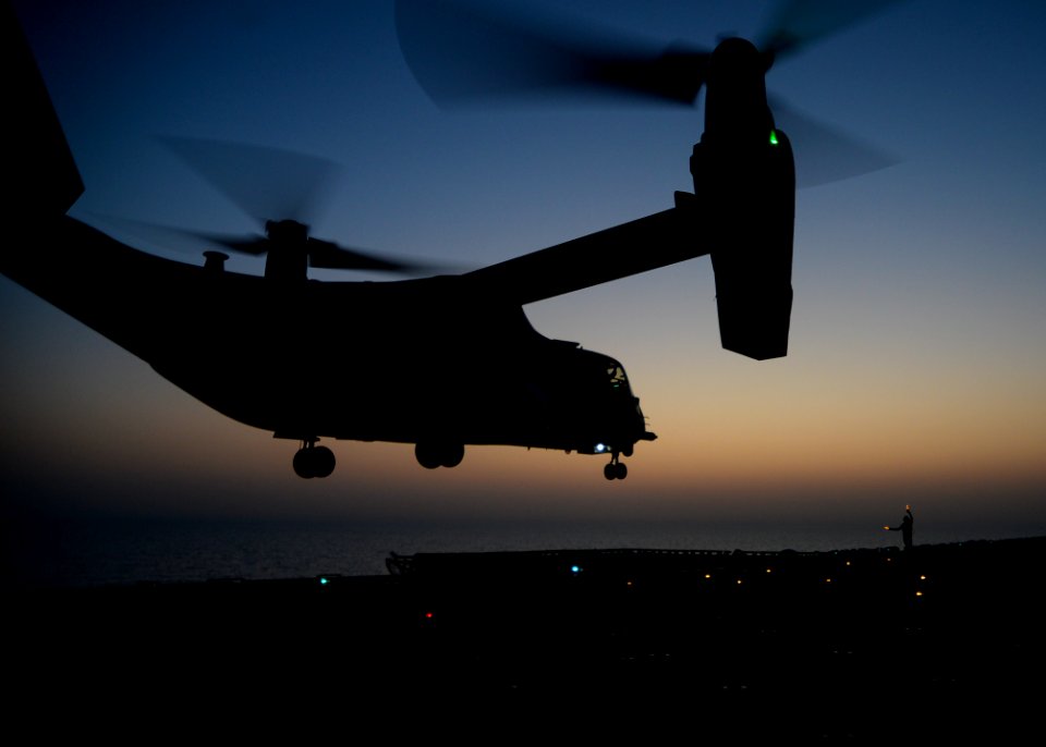 USS Makin Island conducts flight operations. (15292238490)