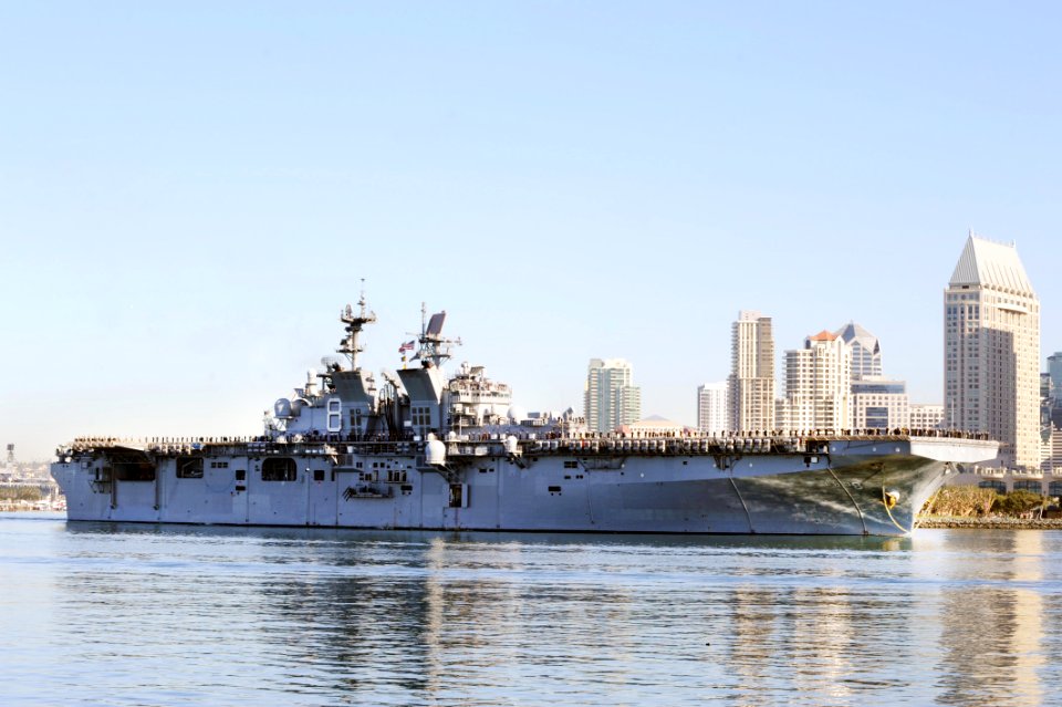 USS Makin Island returns to home port 150225-N-DH124-030