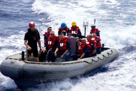 USS MASON (DDG 87) 130913-N-PW661-018 (9867783093)