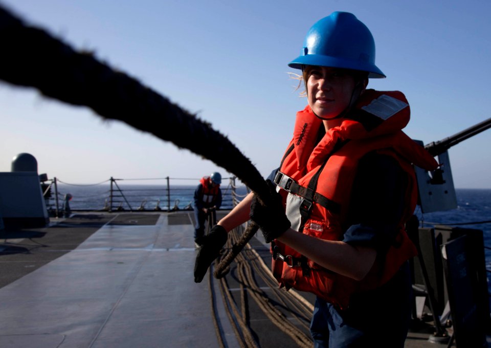 USS MASON (DDG 87) 131009-N-PW661-021 (10305743115)