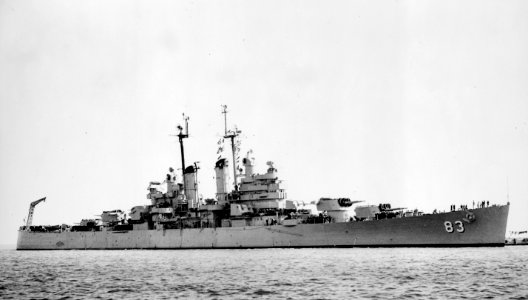 USS Manchester (CL-83) in October 1952