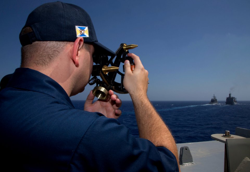 USS MASON (DDG 87) 131012-N-PW661-009 (10323421934)