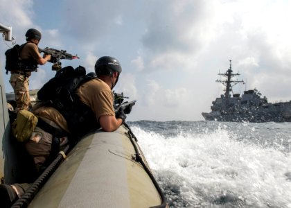 USS MASON (DDG 87) 131113-N-LN619-187 (11044581406)