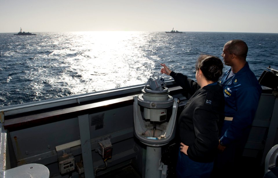 USS MASON (DDG 87) 131230-N-PW661-017 (11773263884)