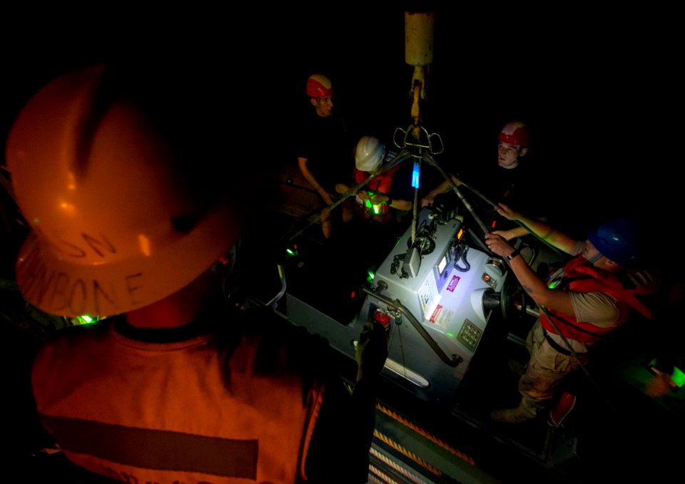 USS MASON (DDG 87) 130831-N-PW661-028 (9659783457)