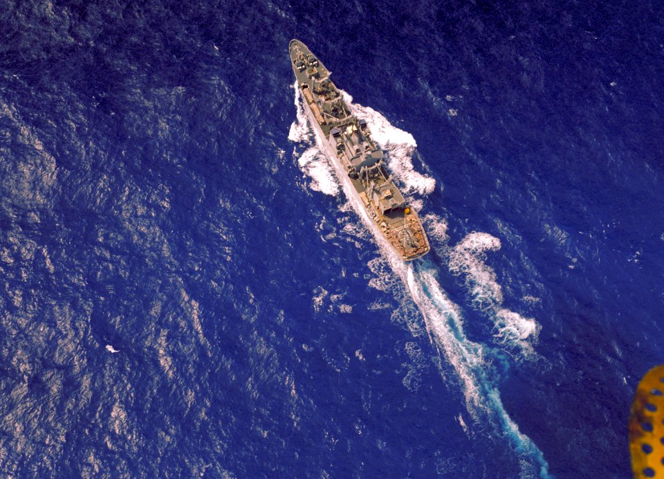 USS Mars (AFS-1) underway at sea on 14 January 1987 (6419093)