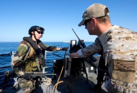 USS MASON (DDG 87) 140101-N-PW661-032 (11773286814)