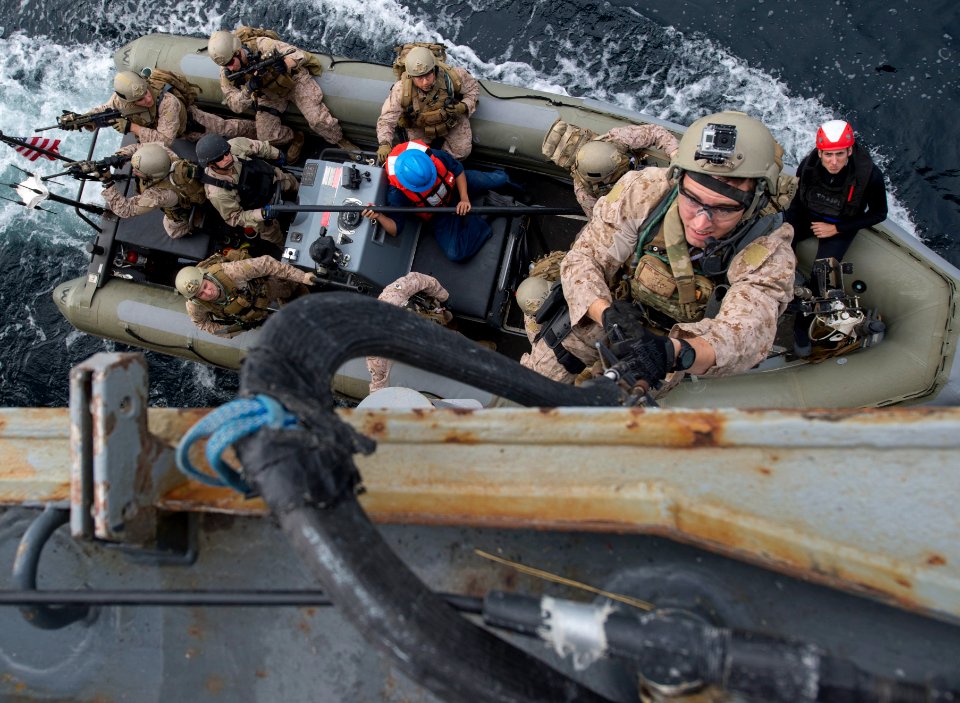 USS MASON (DDG 87) 140112-N-PW661-066 (12099230496)
