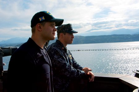 USS Mason (DDG 87) 161118-N-CL027-001