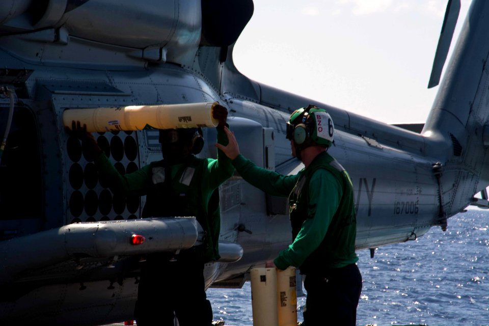 USS Mason (DDG 87) Anti-Submarine Warfare 160919-N-CL027-186