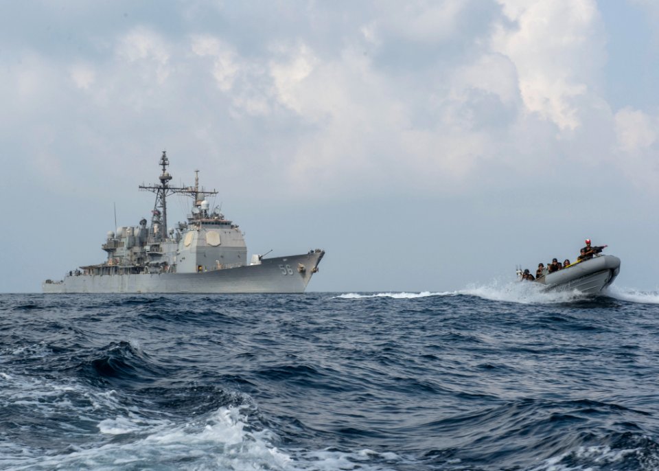 USS MASON (DDG 87) 131113-N-LN619-195 (11044507735)