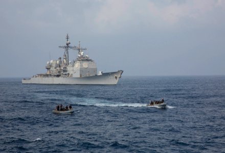 USS MASON (DDG 87) 131113-N-PW661-051 (11064790586)