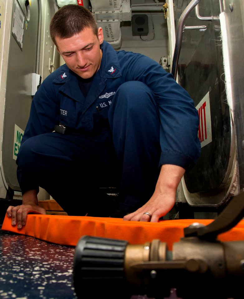 USS MASON (DDG 87) 131017-N-PW661-022 (10417131694)