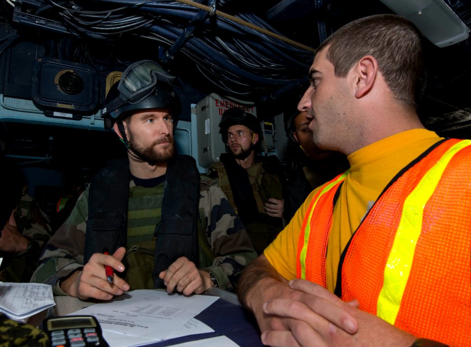 USS MASON (DDG 87) 140101-N-PW661-042 (11772855585)