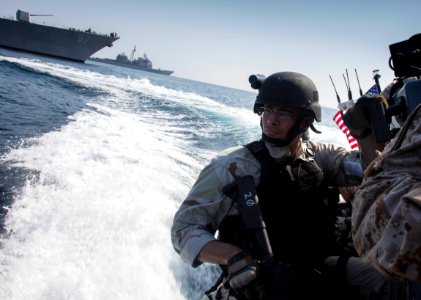 USS MASON (DDG 87) 131113-N-PW661-043 (11064819104)