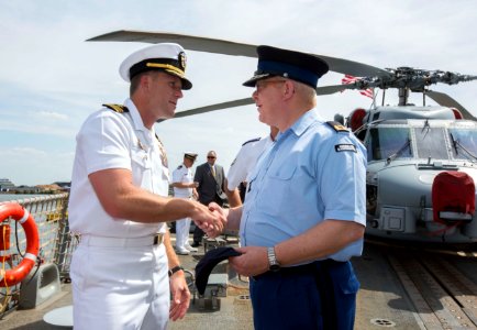 USS Mason action 130805-N-PW661-012