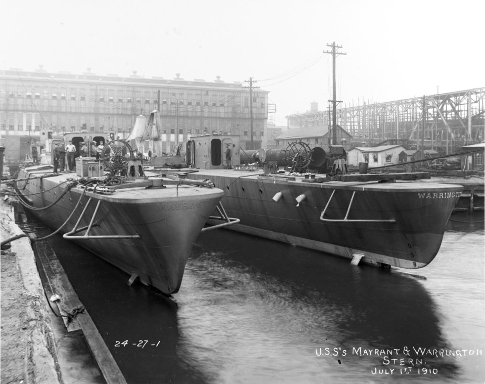 USS Mayrant USS Warrington - 19-N-24-27-1