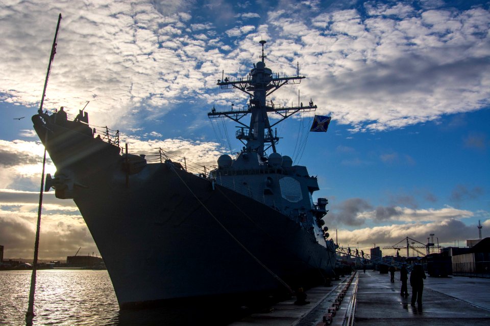 USS Mason (DDG 87) Belfast Port Visit (31976191076)