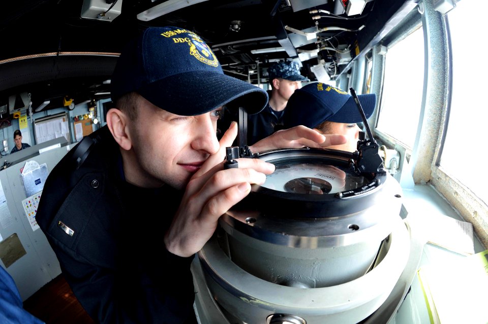 USS McCampbell transits the Pacific Ocean. (8530738201)