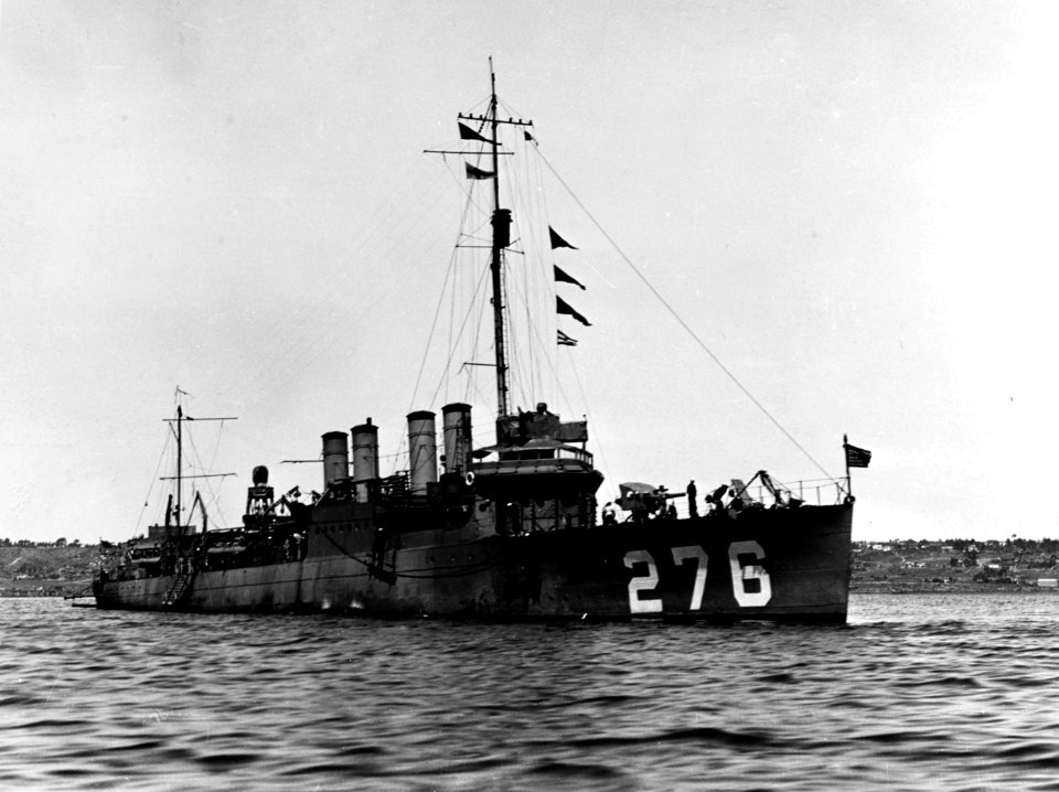USS McCawley (DD-276) at anchor during the early 1920s (NH 69428)
